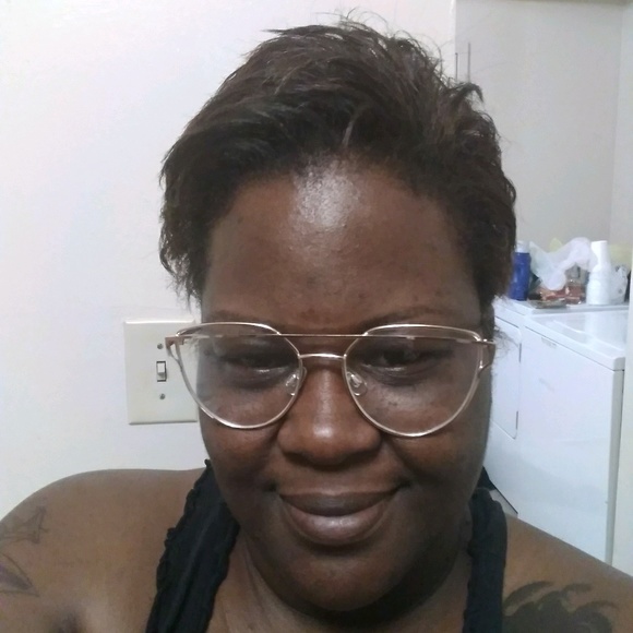 Meet your Posher, Frederica - Picture 1 of 1